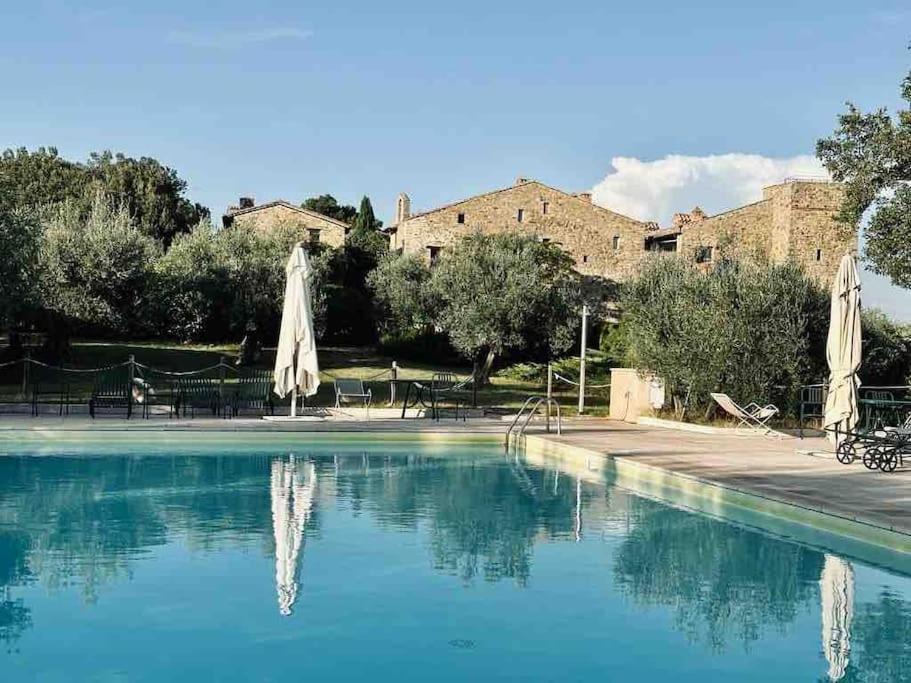 Medieval Tower In Umbria With Swimming Pool Montelagello Eksteriør bilde