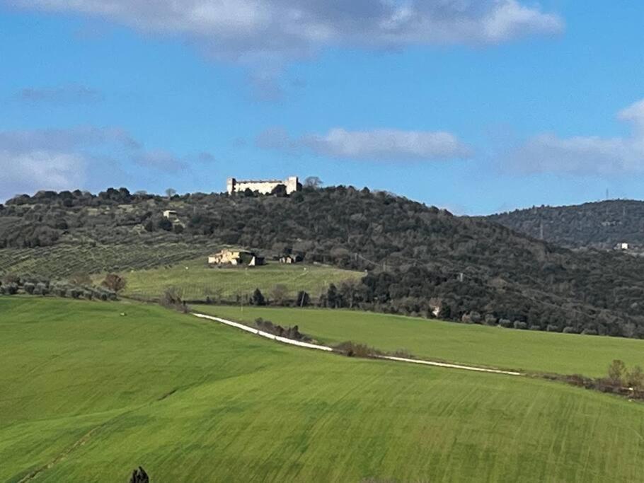 Medieval Tower In Umbria With Swimming Pool Montelagello Eksteriør bilde