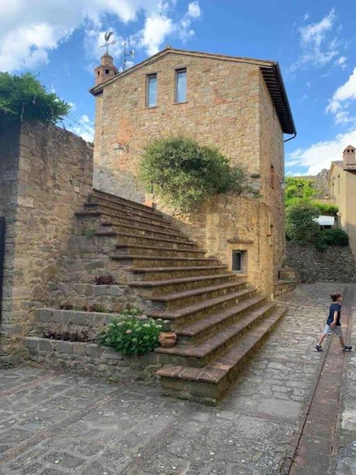 Medieval Tower In Umbria With Swimming Pool Montelagello Eksteriør bilde